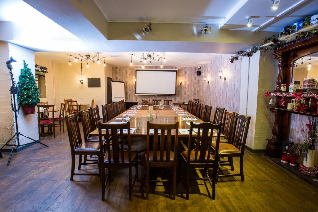 The Duke Of Edinburgh Hotel & Bar Barrow-in-Furness Eksteriør billede