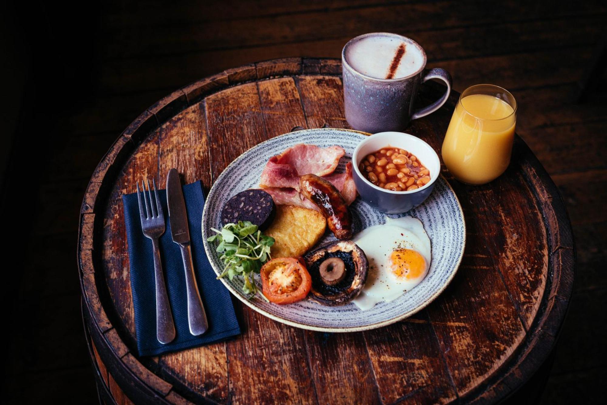 The Duke Of Edinburgh Hotel & Bar Barrow-in-Furness Eksteriør billede
