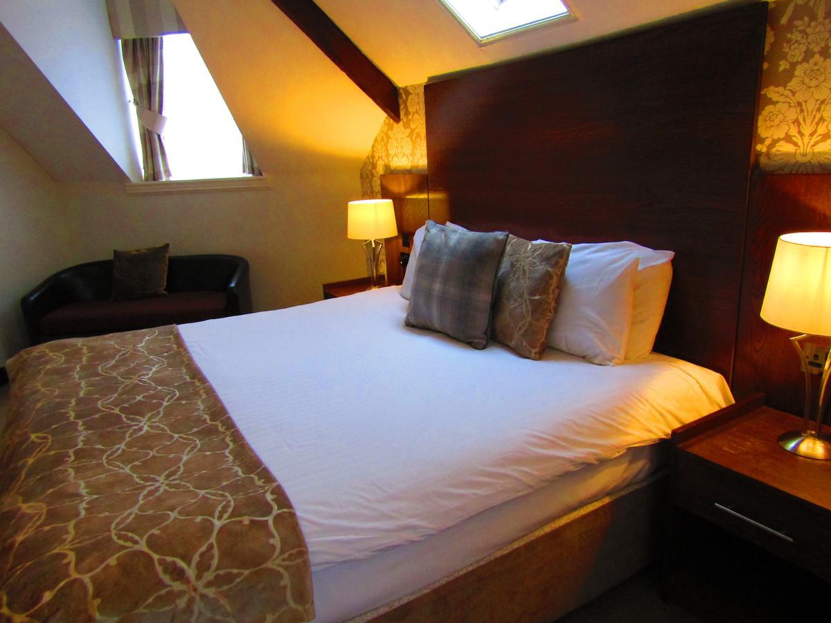 The Duke Of Edinburgh Hotel & Bar Barrow-in-Furness Eksteriør billede